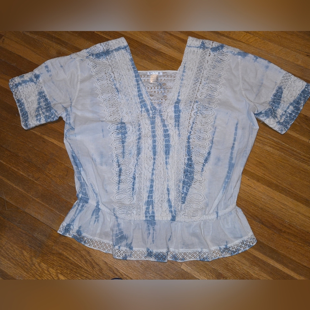 Venus‎ Brand Size XL Blue & White Boho Tie Dye Crochet Back Blouse